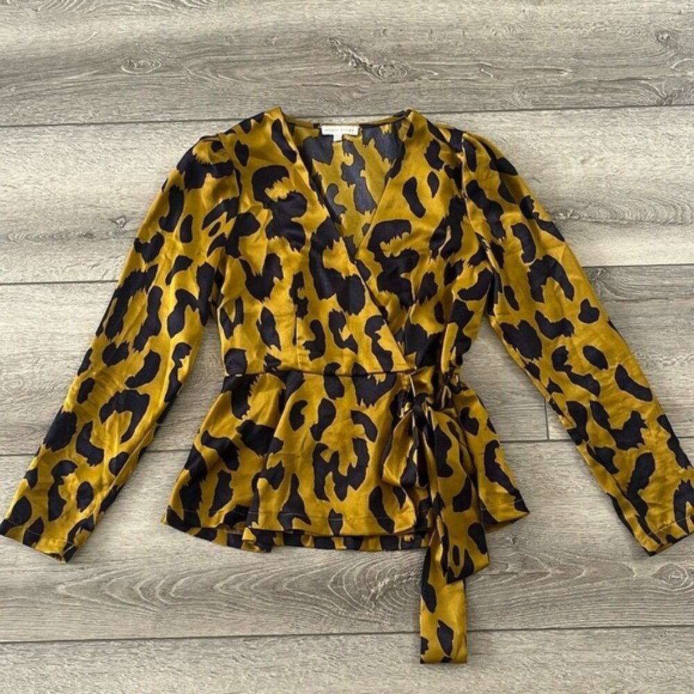 Moon River faux wrap top size XS